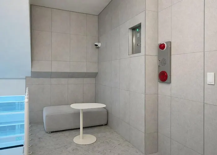 Hausda Private Bathroom Queen Picture Window * Seul