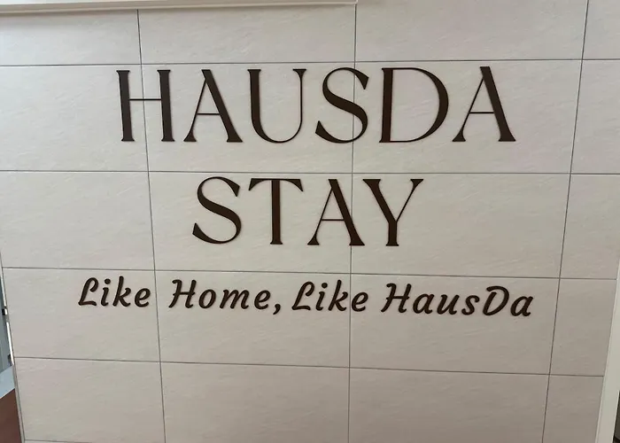 Hausda Private Bathroom Queen Picture Window *